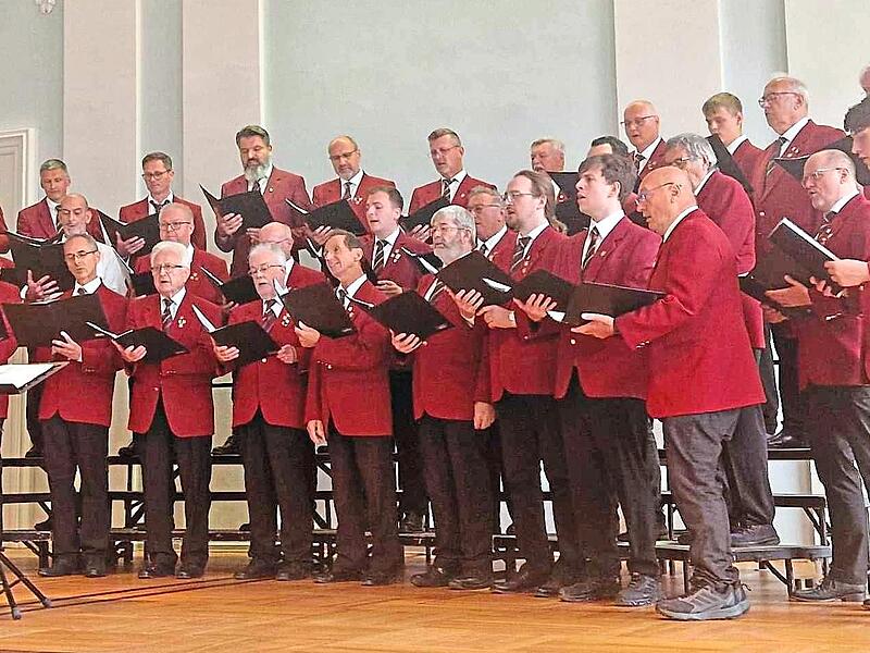 Der Reuther M&auml;nnerchor nahm am Leistungssingen in Ansbach teil. Jonas Stirnwei&szlig;
