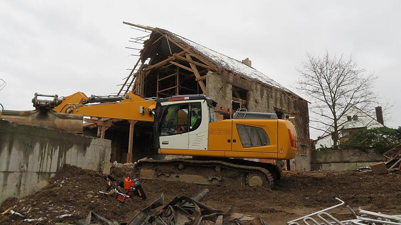 Wie geht es mit dem Abriss auf dem B&auml;renareal weiter? Die Baufirma ist insolvent.