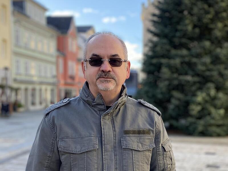 Peter Michel geht auf die Straße, weil er die Grundrechte durch die Corona-Maßnahmen gefährdet sieht. Peter Michel geht auf die Straße, weil er die Grundrechte durch die Corona-Maßnahmen gefährdet sieht.