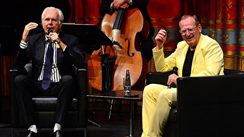 Schmidt (l.) und Heißmann kalauerten sich durch den Abend.