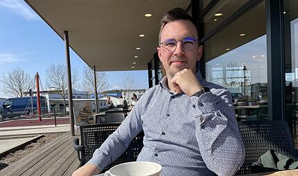 Nico Kauper Bürgermeister Adelsdorf Gute Laune nach einem deutlichen Stichwahlsieg. Mit rund 70 Prozent der Stimmen hat der 27-jährige Nico Kauper am 22. März das Rennen ums Amt des Bürgermeisters in Adelsdorf für sich entschieden.