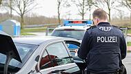 Verkehrskontrolle, Polizeikontrolle, Beamter, Polizei, Autobahn, Kontrolle