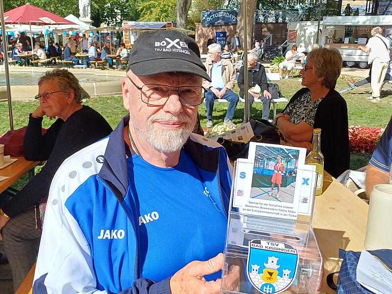 Trainer warb für Spenden Trainer warb für Spenden