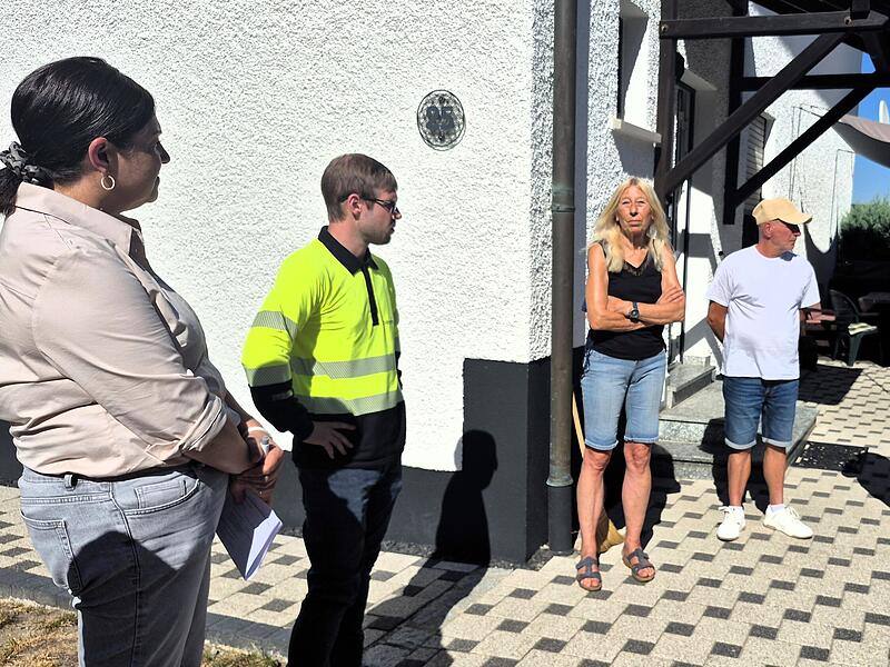 B&uuml;rgermeisterin Angela Hofmann traf sich mit Anwohnern des Schleifer Rings in Kronach.