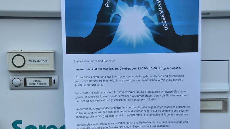 Viele Arztpraxen blieben am Montagmorgen aus Protest zwei Stunden lang geschlossen.