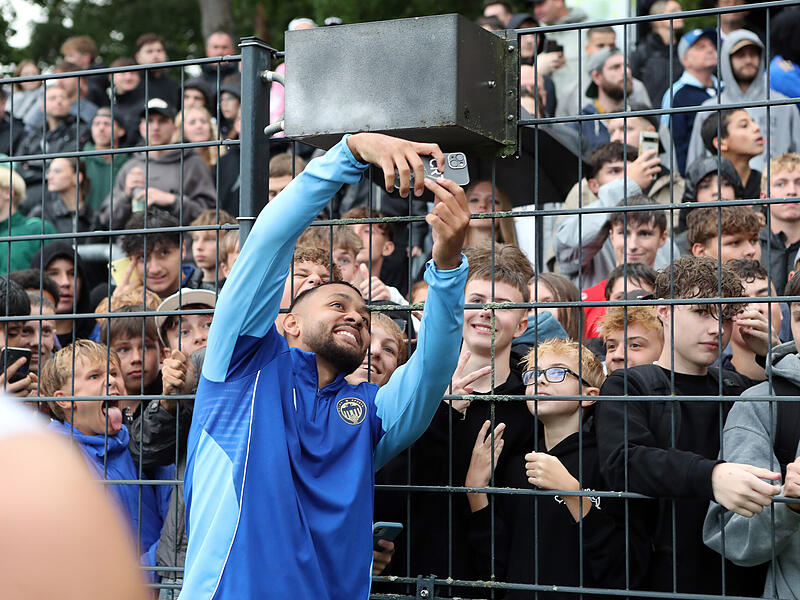 Der Influencer-Klub Delay Sports Berlin begeisterte in Bamberg. Was Fans und der Trainer der des FC Eintracht dazu sagt, seht ihr in unserem Video.