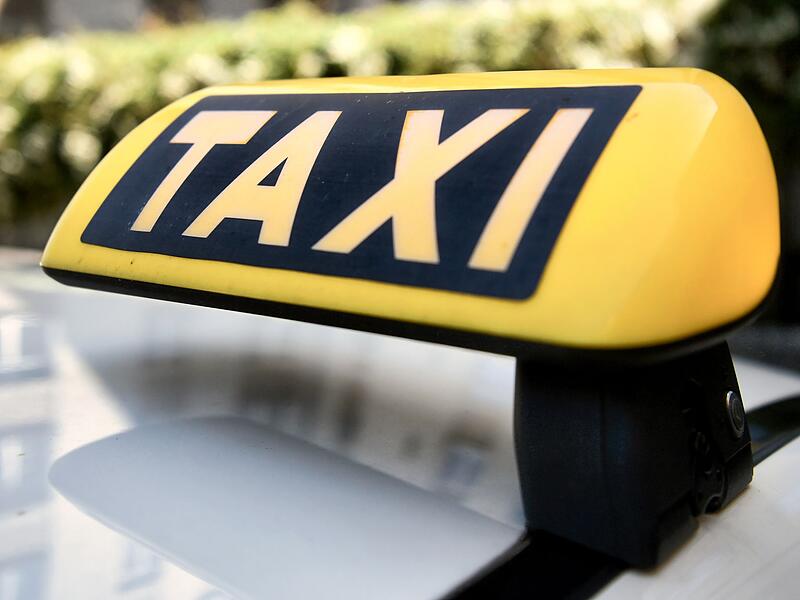 Schwerer Unfall mit einem Taxi