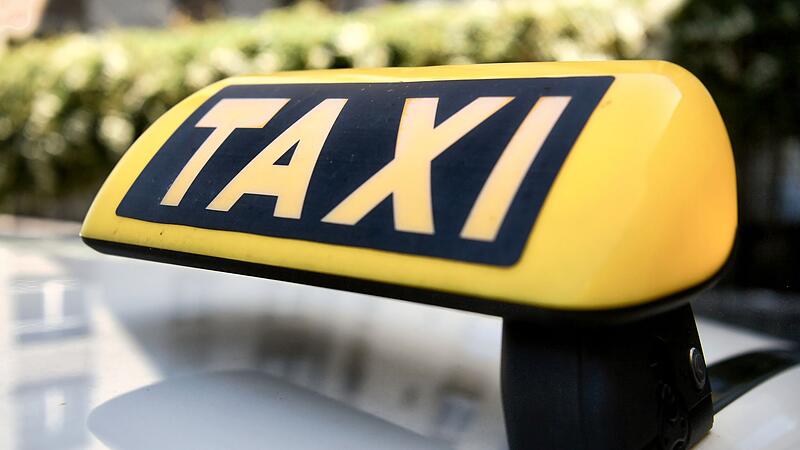 Schwerer Unfall mit einem Taxi