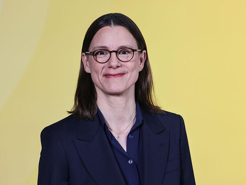 Katrin Suder Katrin Suder