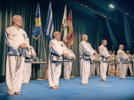 Lehrg&auml;nge verschiedener Gro&szlig;meister standen unter anderem auf dem Programm.