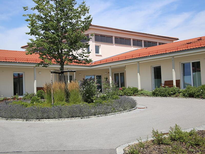 Hospiz der Johanniter in Pentling (Lkr. Regensburg) Oberpfalz. Der Neubau in Schweinfurt sollte eine &auml;hnliche Dimension erhalten.