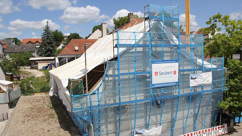 Die Baustelle am historischen Gasthofgebäude.