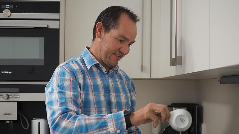 Energieberater Marco Höhn rät  unter anderem dazu, mit dem Wasserkocher immer nur so viel Wasser zu kochen, wie benötigt wird.