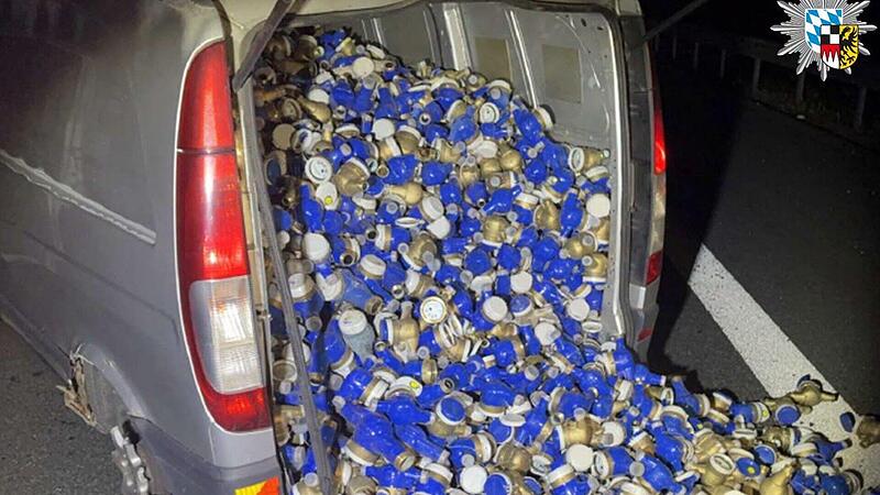 Mit Diebesgut beladenes Auto bleibt auf A3 bei Erlangen liegen Mit Diebesgut beladenes Auto bleibt auf A3 bei Erlangen liegen