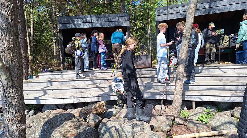 Die Umweltgruppe des Kaspar-Zeuß-Gymnasiums freute sich über das besondere Erlebnis.