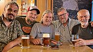 Oft weit weg und doch immer wieder zu Hause (v.l.): Dominic Schiefner (beruflich in Finnland), Matthias Söllner (geschäftsführender Gesellschafter Söllner Logistic), Thomas Grebner (ehemaliger Juniorenweltmeister, beruflich in der Schweiz), Thomas... Oft weit weg und doch immer wieder zu Hause (v.l.): Dominic Schiefner (beruflich in Finnland), Matthias Söllner (geschäftsführender Gesellschafter Söllner Logistic), Thomas Grebner (ehemaliger Juniorenweltmeister, beruflich in der Schweiz), Thomas...