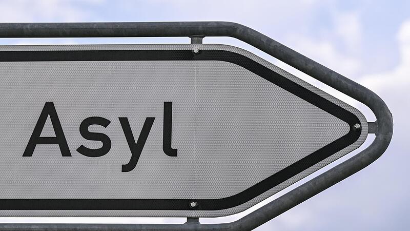 Das Thema Asyl wird die Landkreise auch nach dem Fl&uuml;chtlingsgipfel besch&auml;ftigen.