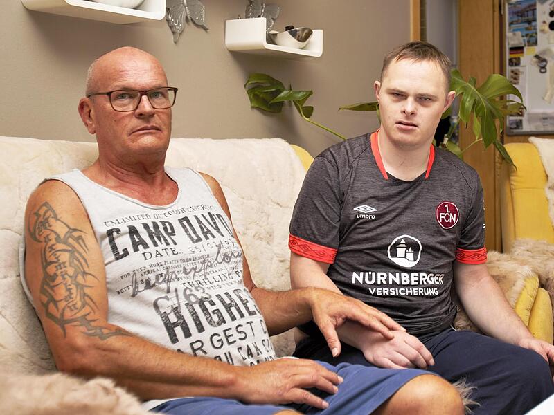 Heiko Nowack tut alles für seinen Sohn Max. Nun, da er selbst Hilfe brauchte, fühlt er sich allein gelassen.Forchheim & Fränkische Schweiz Heiko Nowack tut alles für seinen Sohn Max. Nun, da er selbst Hilfe brauchte, fühlt er sich allein gelassen.Forchheim & Fränkische Schweiz