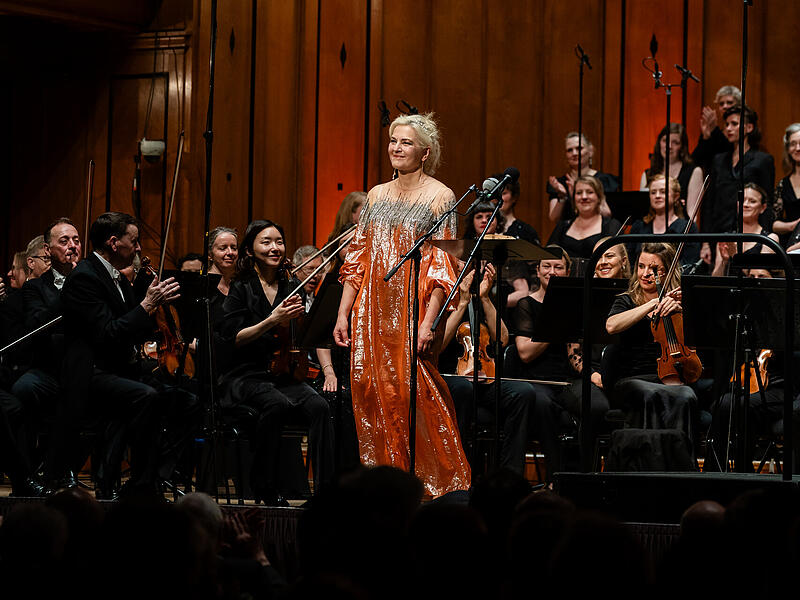 Sogar vom BBC Symphony Orchestra gab es Applaus f&uuml;r Martina Gedeck als Erz&auml;hlerin in "Ein Sommernachtstraum".