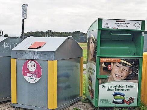 Upcycling statt Abflussrohr: An vielen Wertstoffinseln im Landkreis wie hier in Möhrendorf können Bürgerinnen und Bürger Altspeisefette abgeben.
