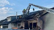 Am Sonntag, 28. Juni, ist die Feuerwehr zu einem Gro&szlig;einsatz in Eckental-Forth ausger&uuml;ckt. Bei dem Feuer in einem Wohngebiet brannte das Haus einer Familie komplett aus.