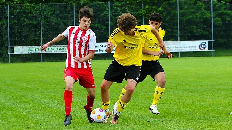Einsatz  &ndash; wie ihn hier der Untersteinacher Tim Urban (links) gegen den Trebgaster Leon Kolb zeigt &ndash; ist gefragt, will man in der Relegation erfolgreich sein.