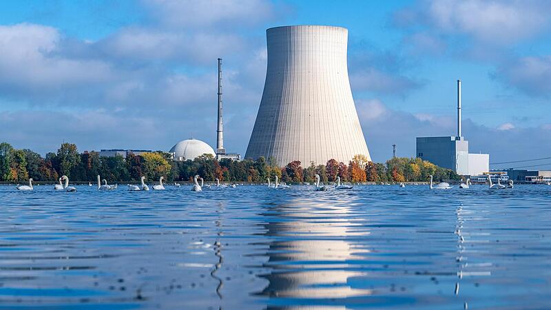 In Deutschland gingen die letzten Atommeiler 2023 vom Netz &ndash; hier Isar 2 bei Ohu.