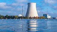 In Deutschland gingen die letzten Atommeiler 2023 vom Netz – hier Isar 2 bei Ohu.