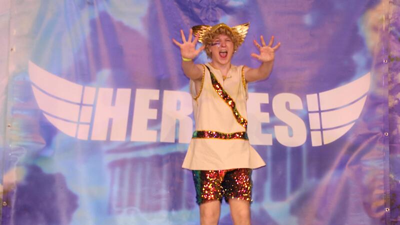 Dem geflügelten Götterboten ist der Job zu langweilig. Mit dem lustigen Thema reichte es für das Männerballett aus Wiesentheid für den 2. Platz. Dem geflügelten Götterboten ist der Job zu langweilig. Mit dem lustigen Thema reichte es für das Männerballett aus Wiesentheid für den 2. Platz.