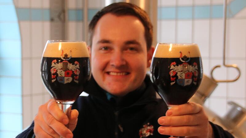 Der Nedensdorfer Braumeister Thomas Reblitz hat zu Weihnachten Bockbier und als besondere Rarität einen Whisky-Bock aufs Fass gezogen.
