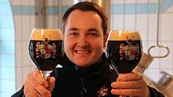 Der Nedensdorfer Braumeister Thomas Reblitz hat zu Weihnachten Bockbier und als besondere Rarität einen Whisky-Bock aufs Fass gezogen.