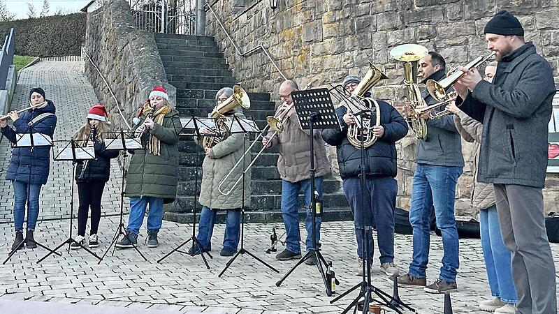 Musikanten sorgten mit Weihnachtsliedern f&uuml;r eine tolle Atmosph&auml;re.