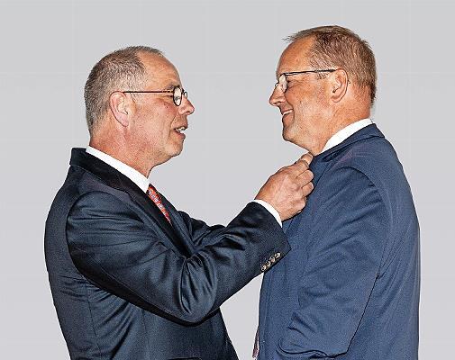 Andreas von Imhof (links) übergab das Amt des Präsidenten an Gerolf Bergenthal.