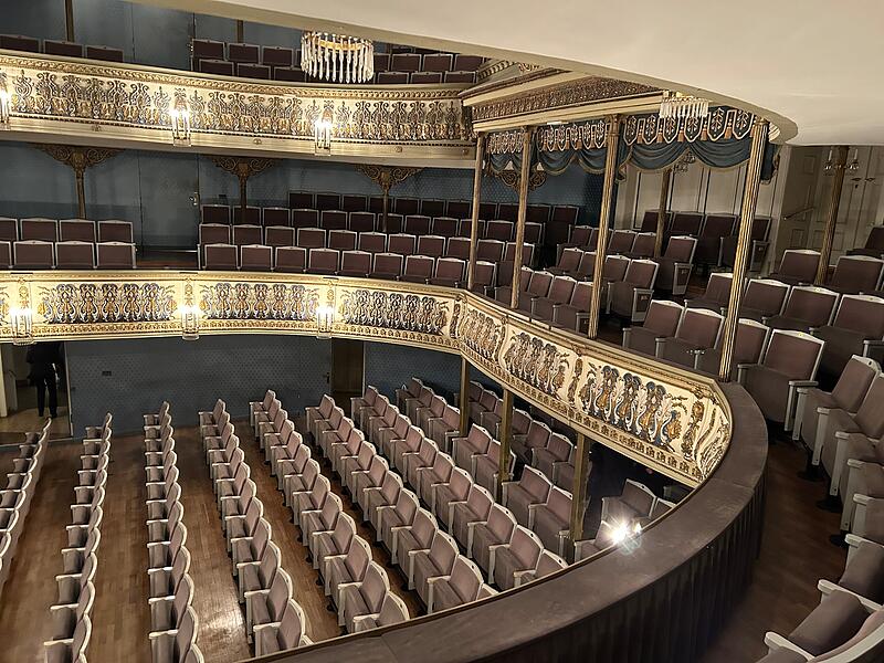Auf dem Weg zum Lost Place? Das Landestheater Coburg steht seit Mitte 2023 leer und wartet auf seine Sanierung.