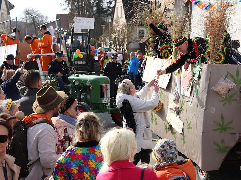 Faschingsumzug Pautzfeld 2025Faschingsumzug Pautzfeld 2025 Faschingsumzug Pautzfeld 2025Faschingsumzug Pautzfeld 2025