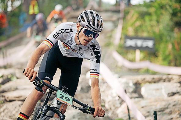 Der Kulmbacher Elias H&uuml;ckmann belegte bei seinem ersten Junioren-WM-Rennen Rang 9.