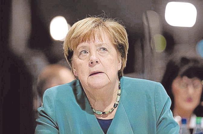 F&uuml;r Altkanzlerin Angela Merkel gab es auf dem CDU-Parteitag in Stuttgart einen warmen Empfang.    