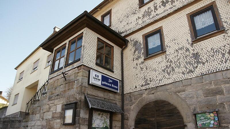 Das Gasthaus &bdquo;Zur goldenen Krone&ldquo; in Schondra schloss 2015. Heute gibt es im Markt kein richtiges Wirtshaus mehr.