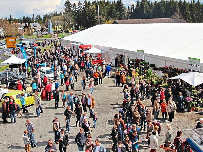 Im Jahr 2025 fand in Steinbach die Rennsteigmesse statt. Die Veranstaltung zog damals viele Besucher aus nah und fern an.Veronika Schadeck/Archiv