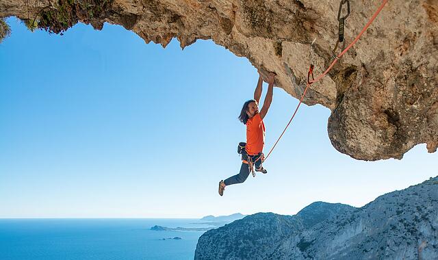 Alexander Huber mag es extrem. Hier klettert er auf Sardinien. Alexander Huber mag es extrem. Hier klettert er auf Sardinien.