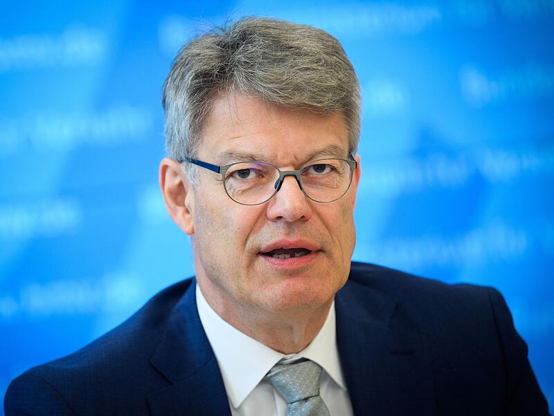 Bundesverkehrsminister Schnieder zieht Bilanz