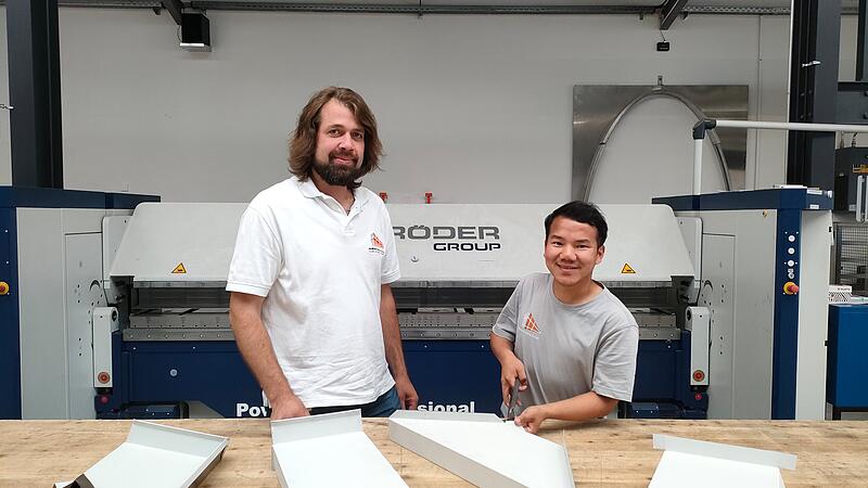 Andreas Fella und Azubi Pustam Gharti Magar