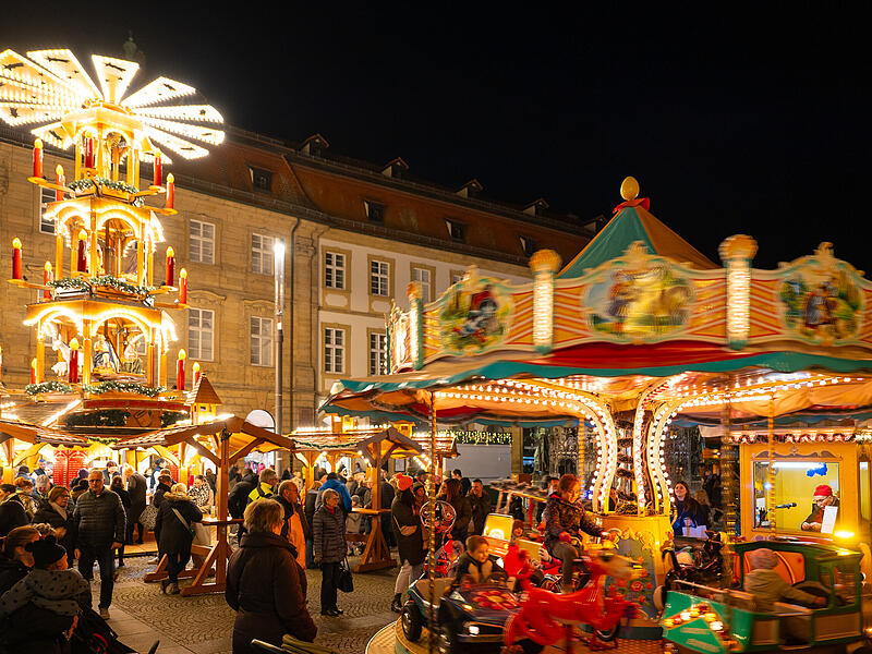 Der Bamberger Maxplatz erstrahlt nun wieder vier Wochen lang in schönstem Lichterglanz.
