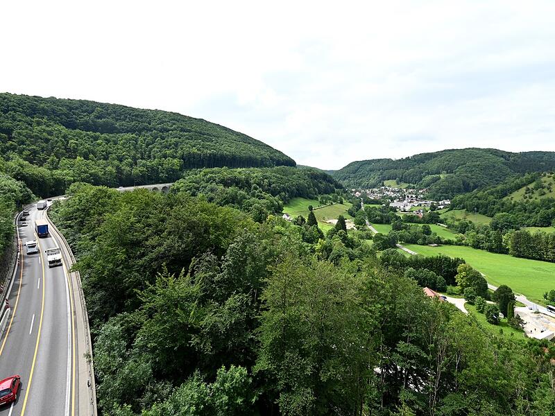 Autobahn 8 - Albaufstieg Autobahn 8 - Albaufstieg