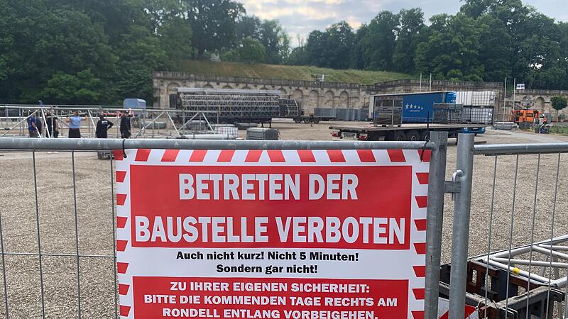 Auf dem Schlossplatz in Coburg hat am Freitag der Aufbau der Bühne begonnen. Zum Auftakt der diesjährigen Open-Air-Reihe kommt am Mittwoch, 14. Juni, Sting.