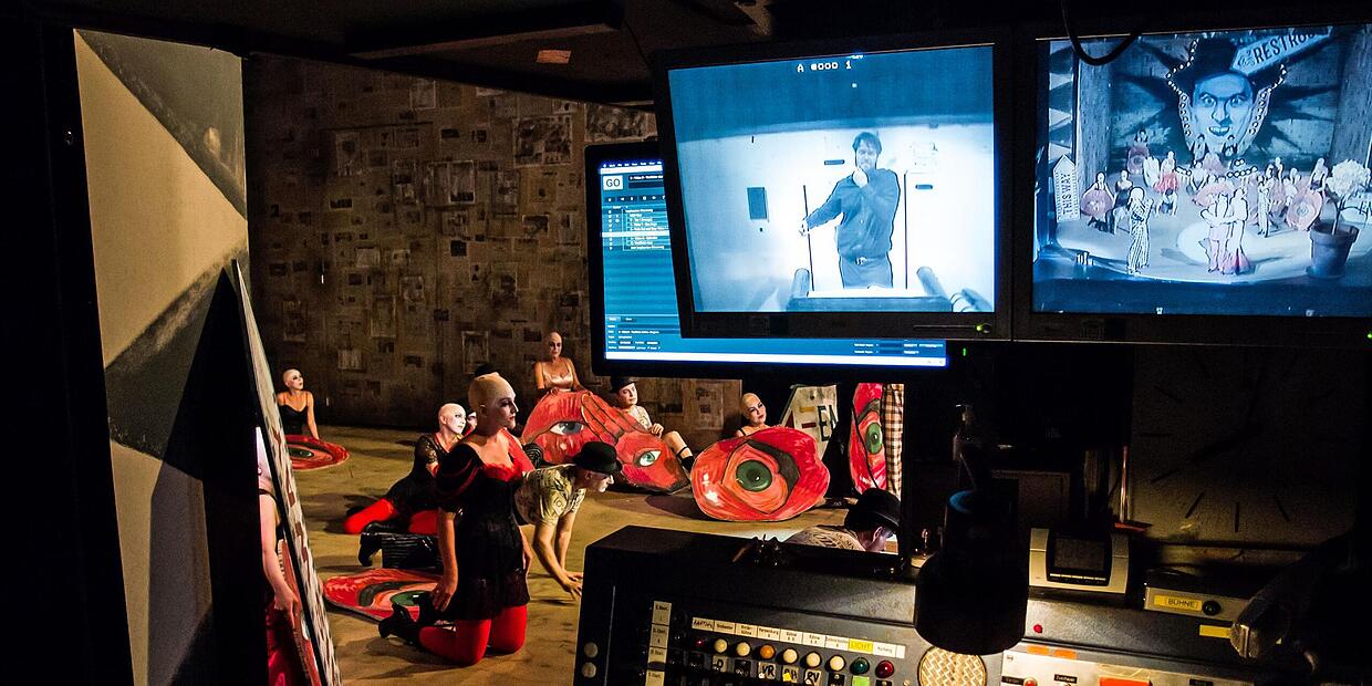 Wie ein Theater am Abend einer Vorstellung funktioniert. Backstage