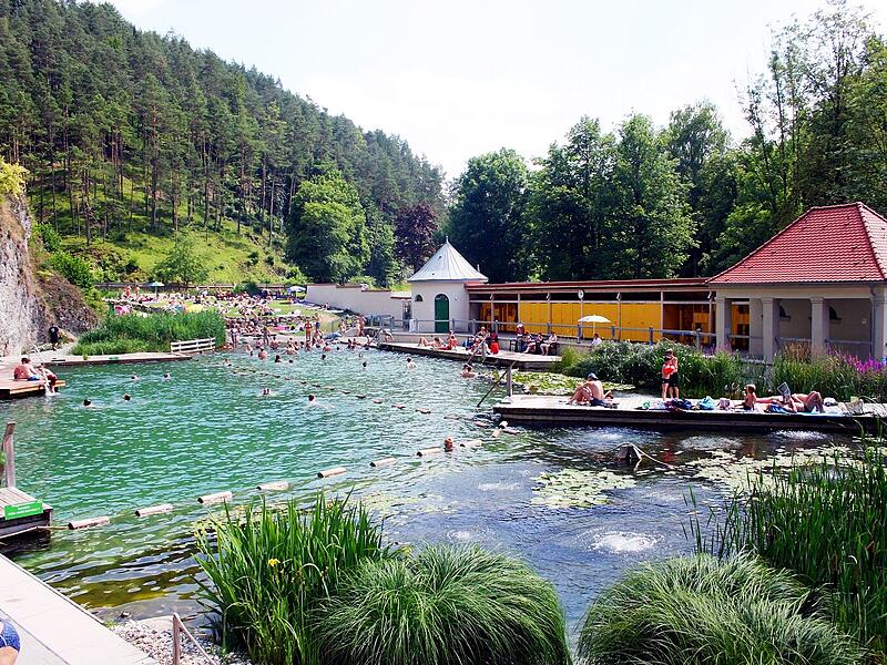 Sommer, Sonne, See &ndash; diese Badeseen in der Region laden zum Schwimmen, Planschen und Entspannen ein. (Archivbild)
