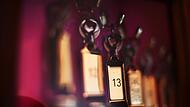 Hotelzimmerschlüssel mit der Nummer 13 Hotelzimmerschlüssel mit der Nummer 13