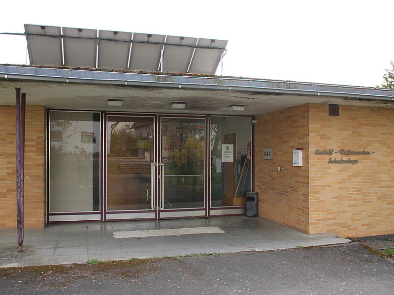 Denkmalschutz-Debatte um die Rudolf-Rei&szlig;enweber-Schulanlage
