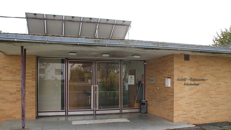 Denkmalschutz-Debatte um die Rudolf-Rei&szlig;enweber-Schulanlage